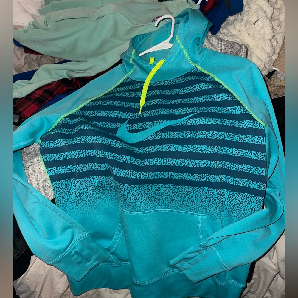 Nike sweatshirt